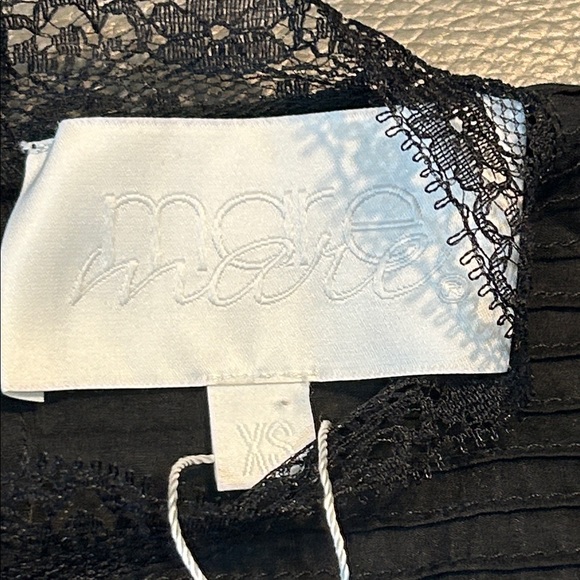 Chic Black Lace Blouse for Women - Picture 3 of 6